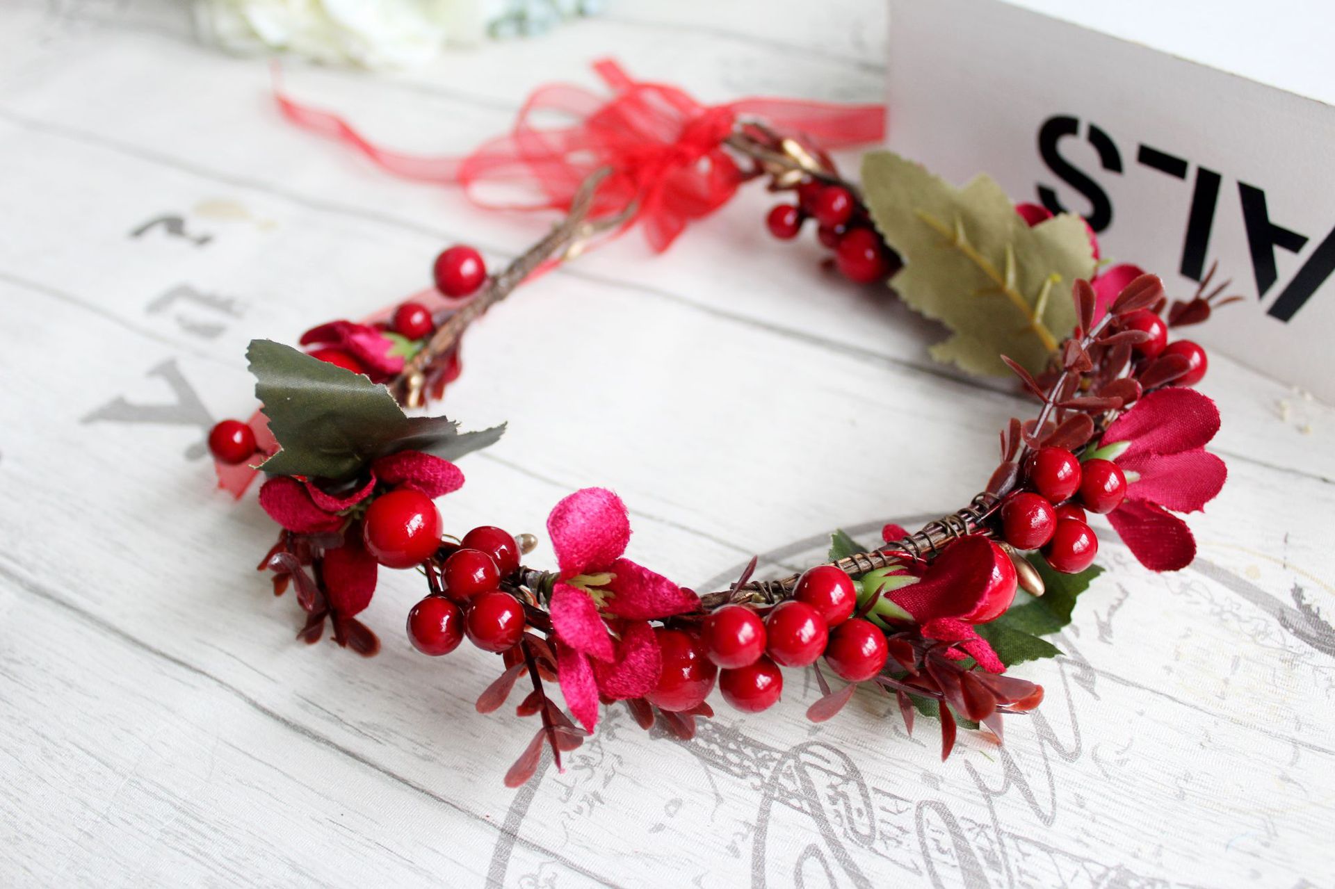 新款圣诞节花环新娘头饰大红色喜庆仿真浆果发饰节日舞蹈婚礼配饰