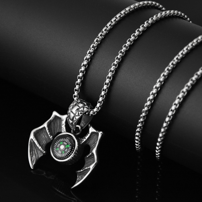2019款hiphop嘻哈个性潮流双翼指南针钛钢项链挂饰男女款9725g