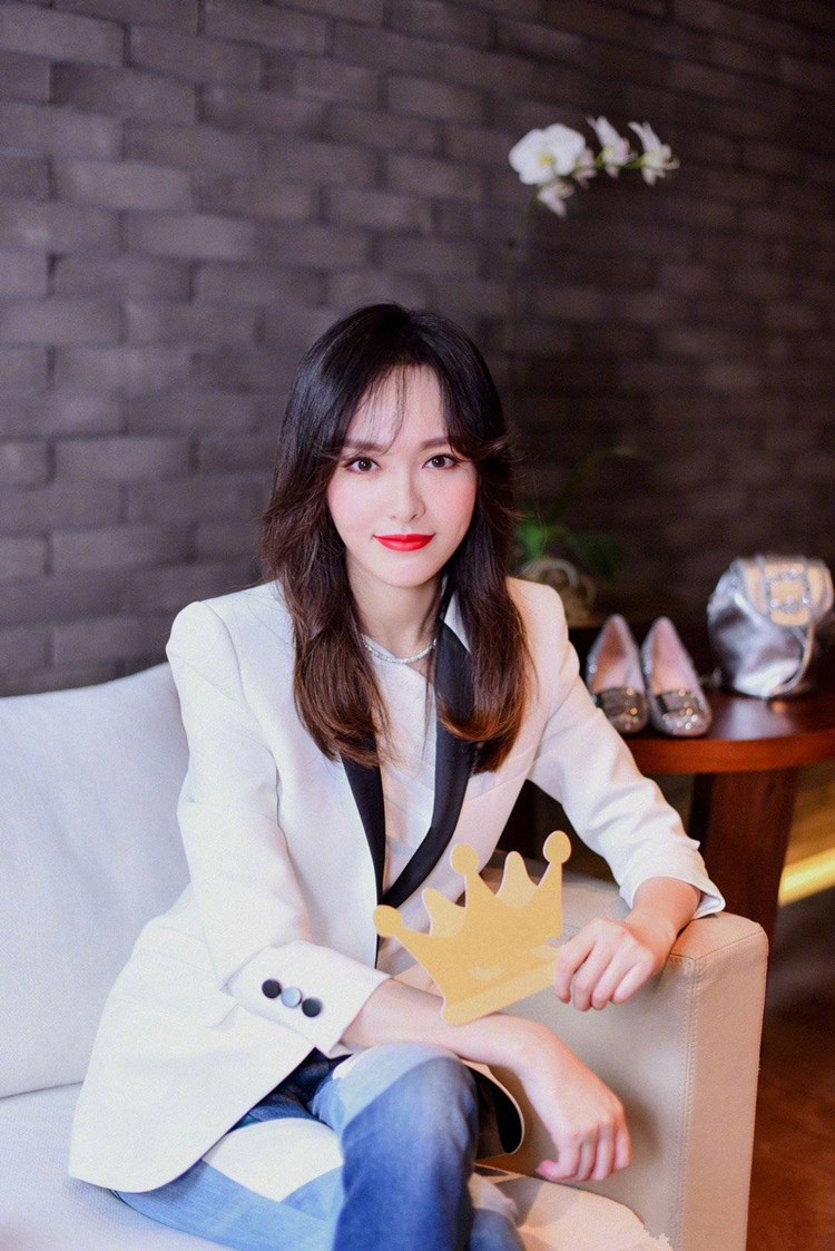 唐嫣微博明星同款白色西装修身显瘦气质拼色外套ol风职业小西服女