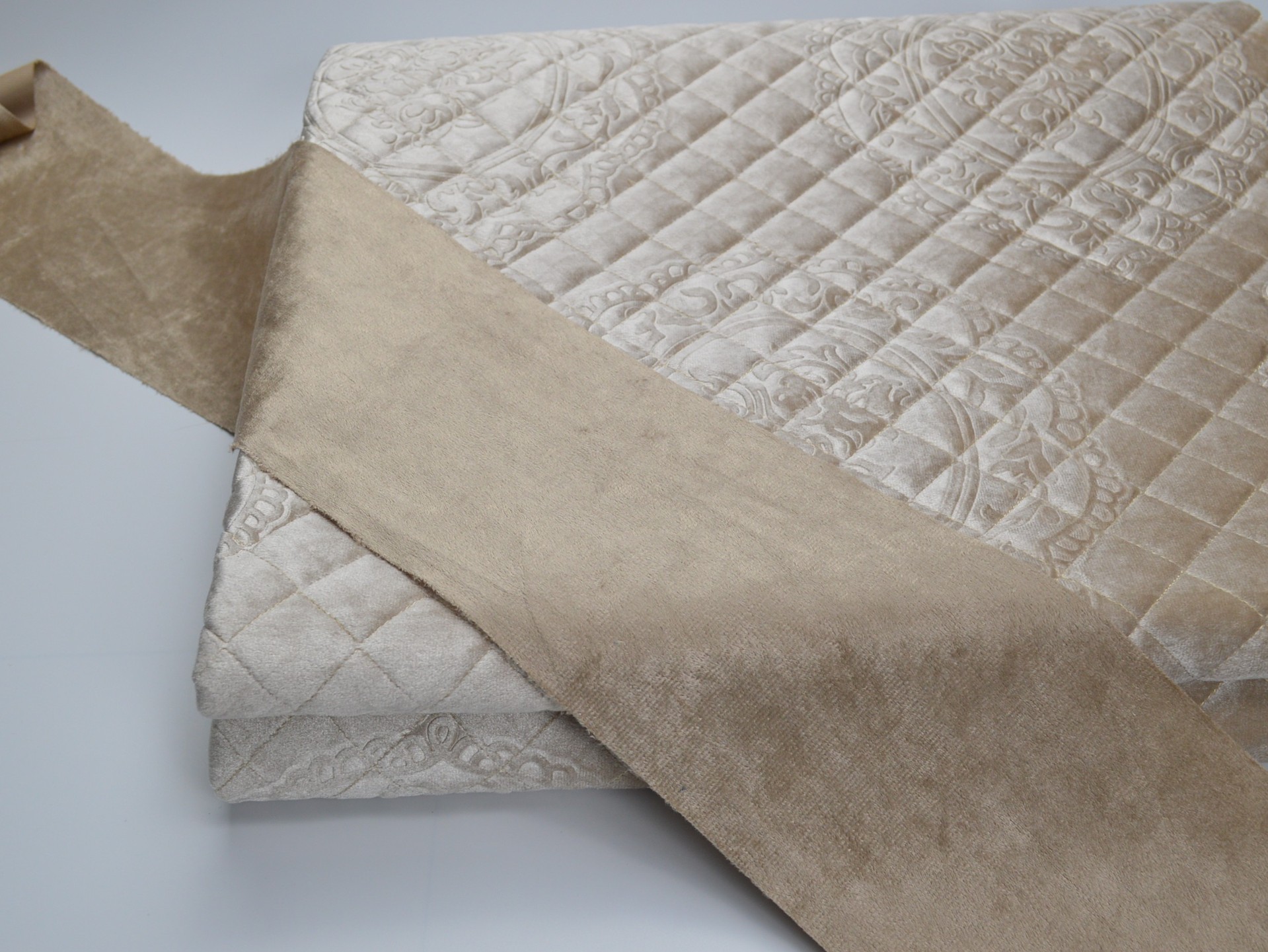 绗绣沙发布 意大利绒3d压花半成品夹棉加厚防滑绗缝沙发垫布料