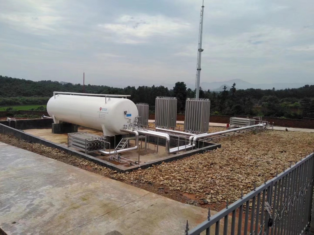 我厂生产液化天然气,lng气化站,低温氧,氮,氩气化站