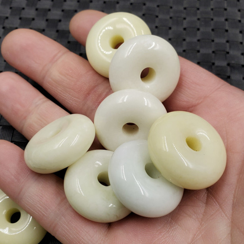 批发玉石a货蓝田玉扣挂件小号玉石扣吊坠玉扣