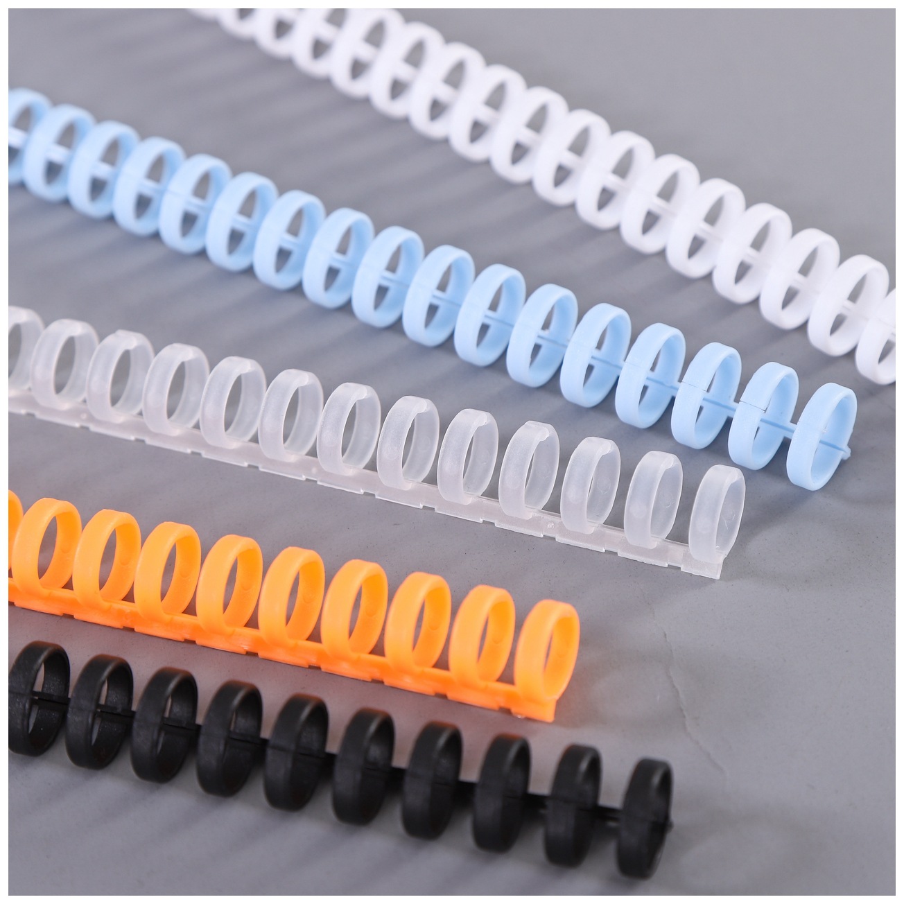 30孔diy线圈装订条 圆孔塑料活页环装订夹活页纸手帐本可拆卸扣环