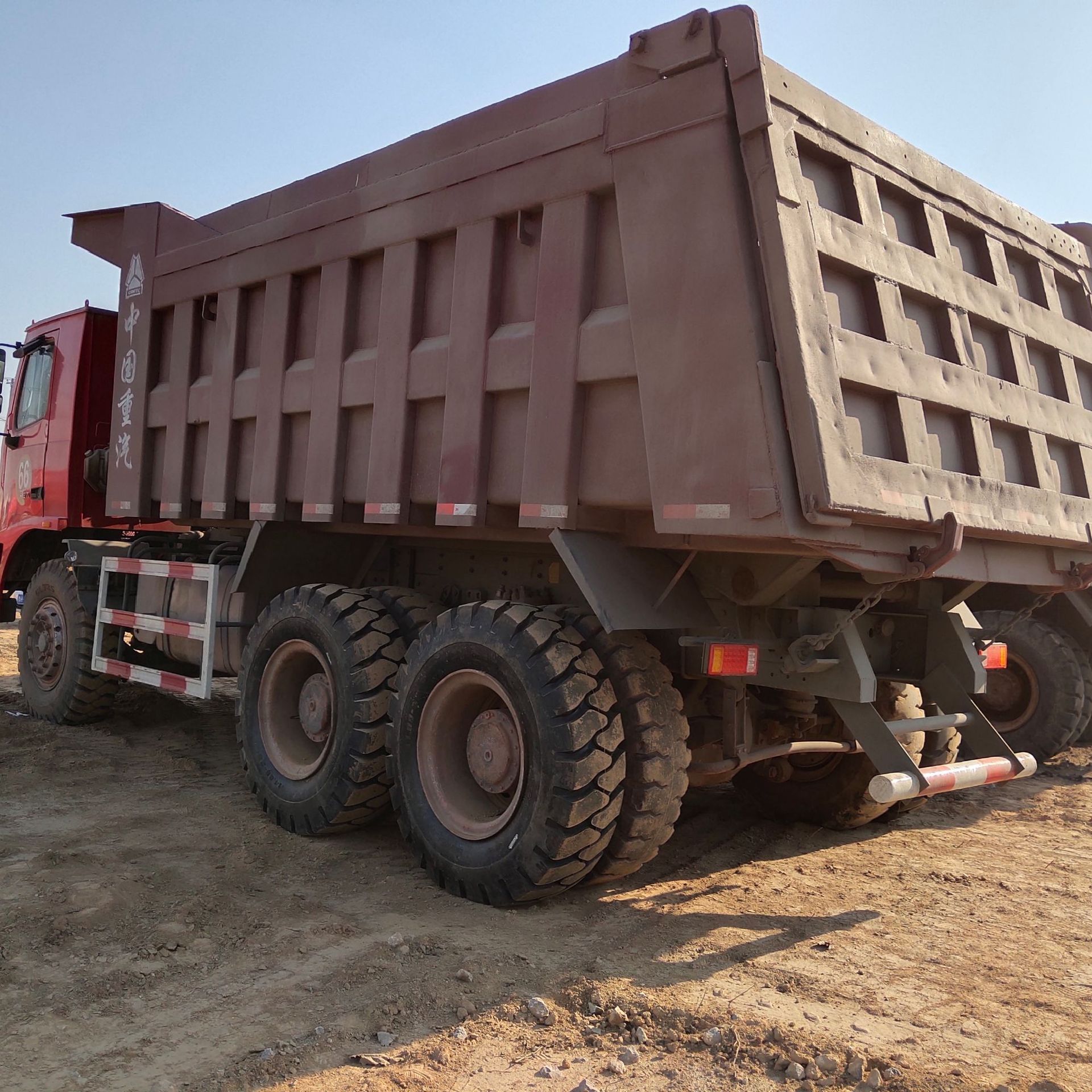 拉矿石70矿山霸王 工程矿山斗 宽体自卸车 矿用价车