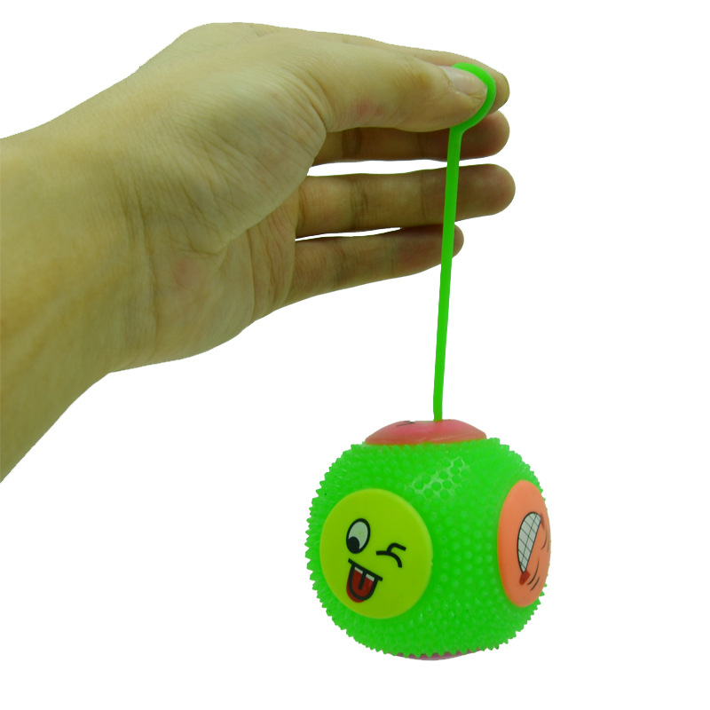 厂价2019夏季热款儿童玩具彩色笑脸口哨发泄球soace ball跨境货源