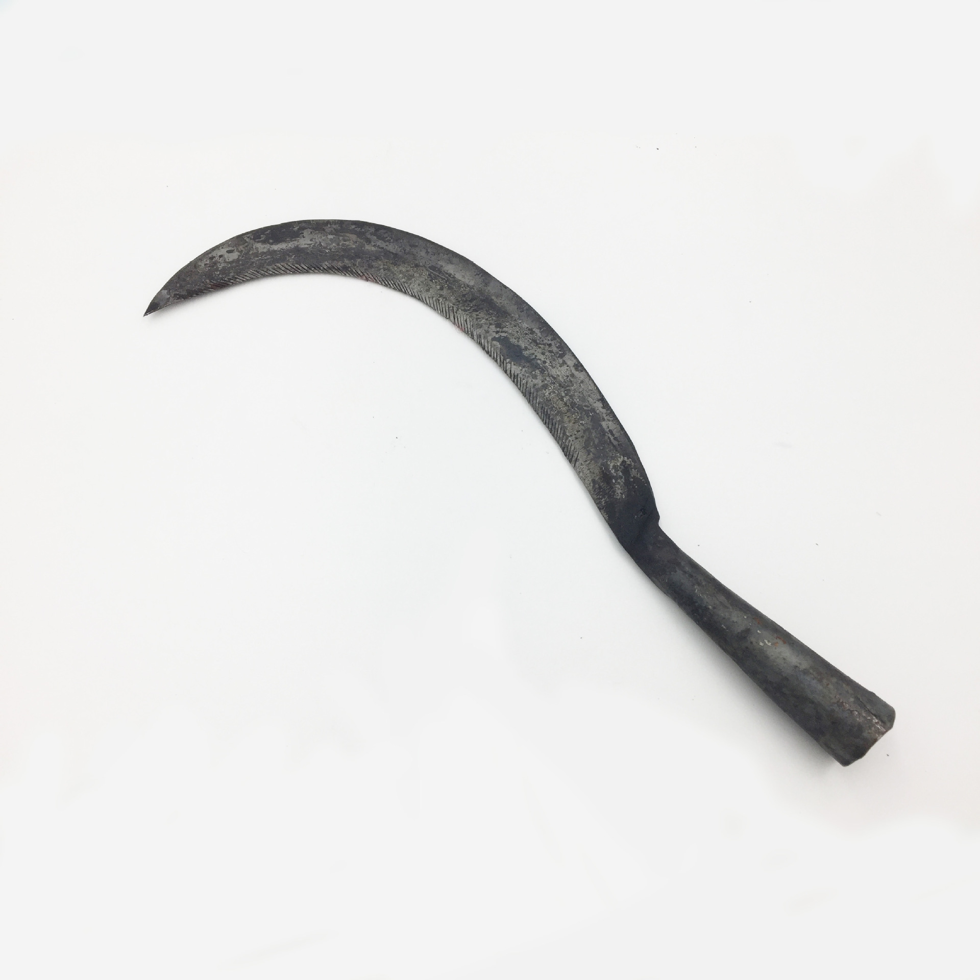 厂家供货土铁谷镰刀 禾镰 小镰刀 割草刀 除草镰刀 农用半月镰刀