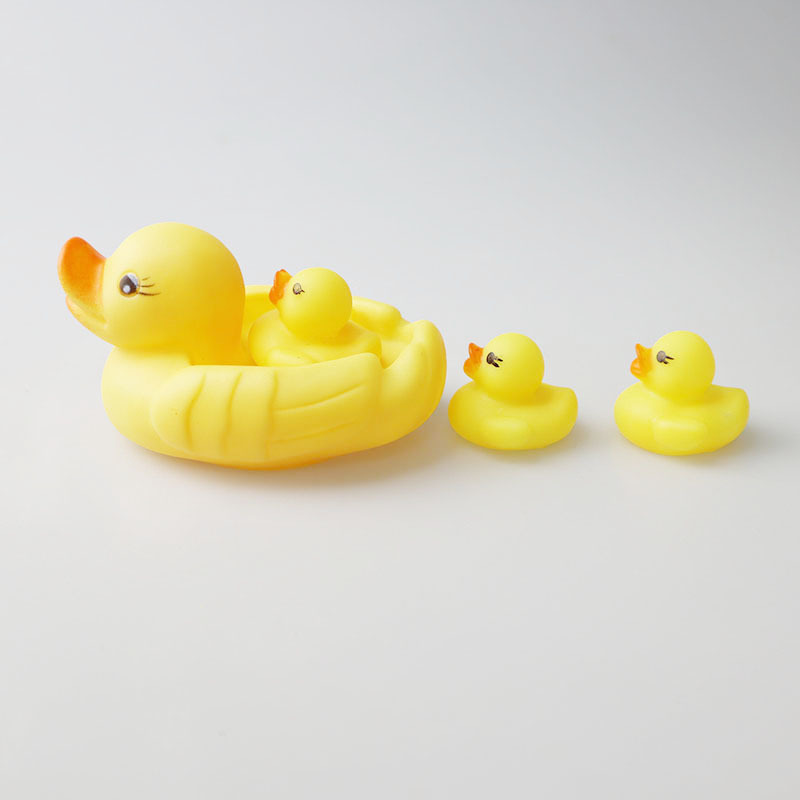 Hot Sale Duck Toys Baby and Infant Swimming Bath and Water Toys a Family of Four Rubber Duck/Duck Toys