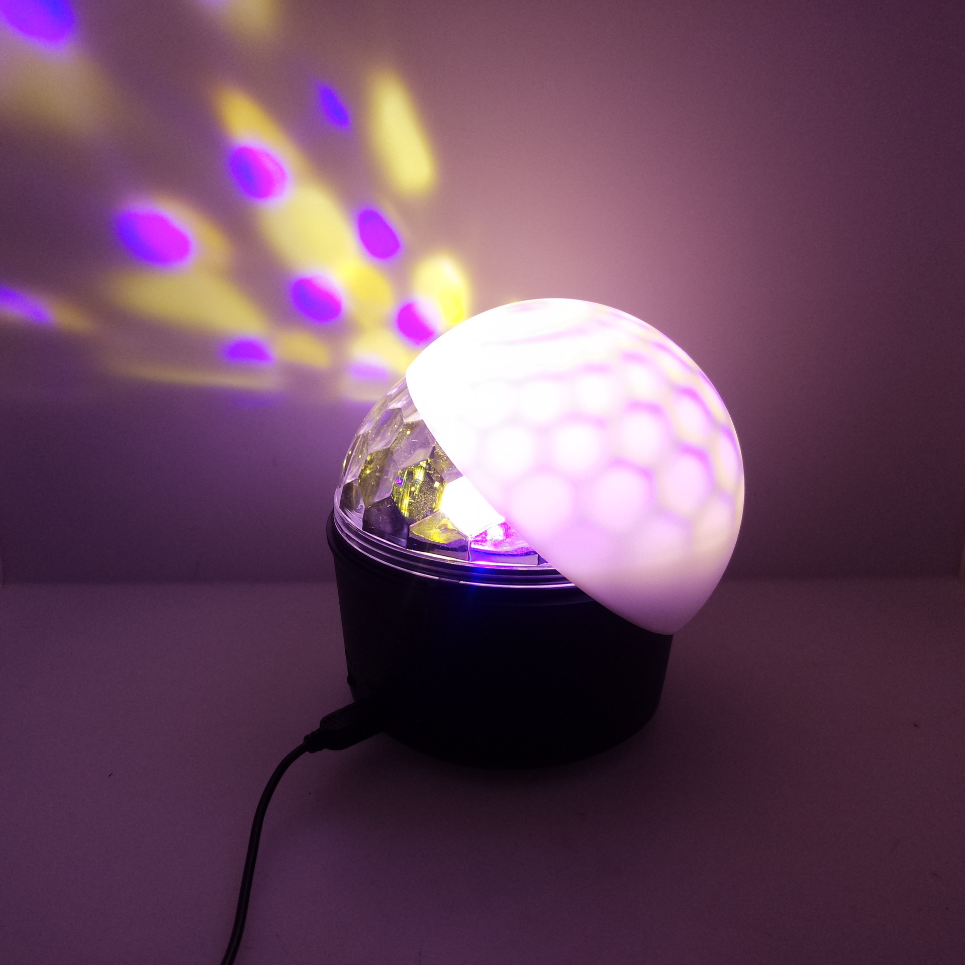 舞台灯 9色小魔球灯 usb水晶魔球音乐彩灯 ktv酒吧七彩旋转灯