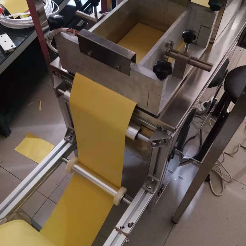 厂家定制膏药机 膏药涂布机供应批发 小型涂布膏药机