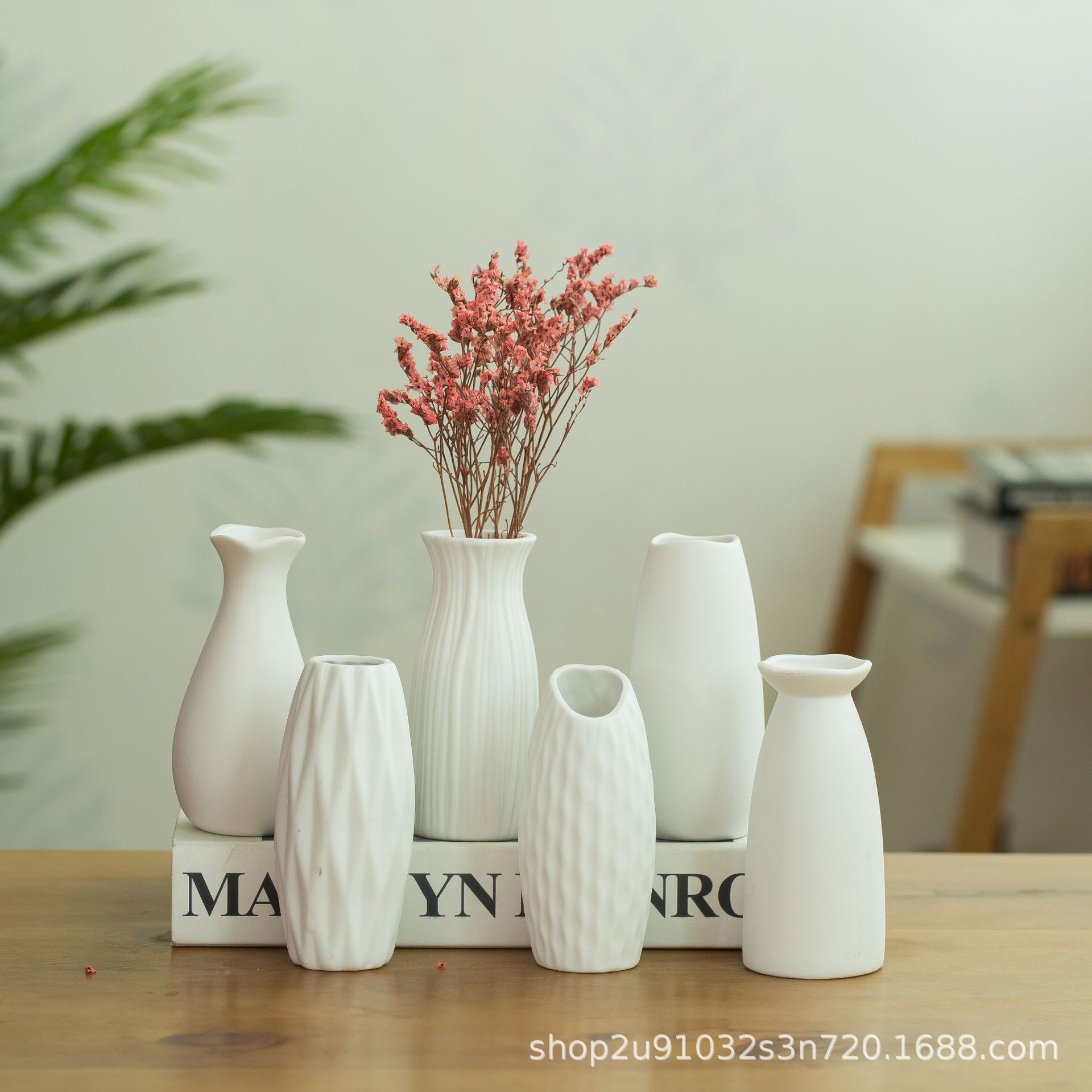 厂家直销陶瓷小花瓶现代简约白色干花插花创意中式家居工艺品摆件