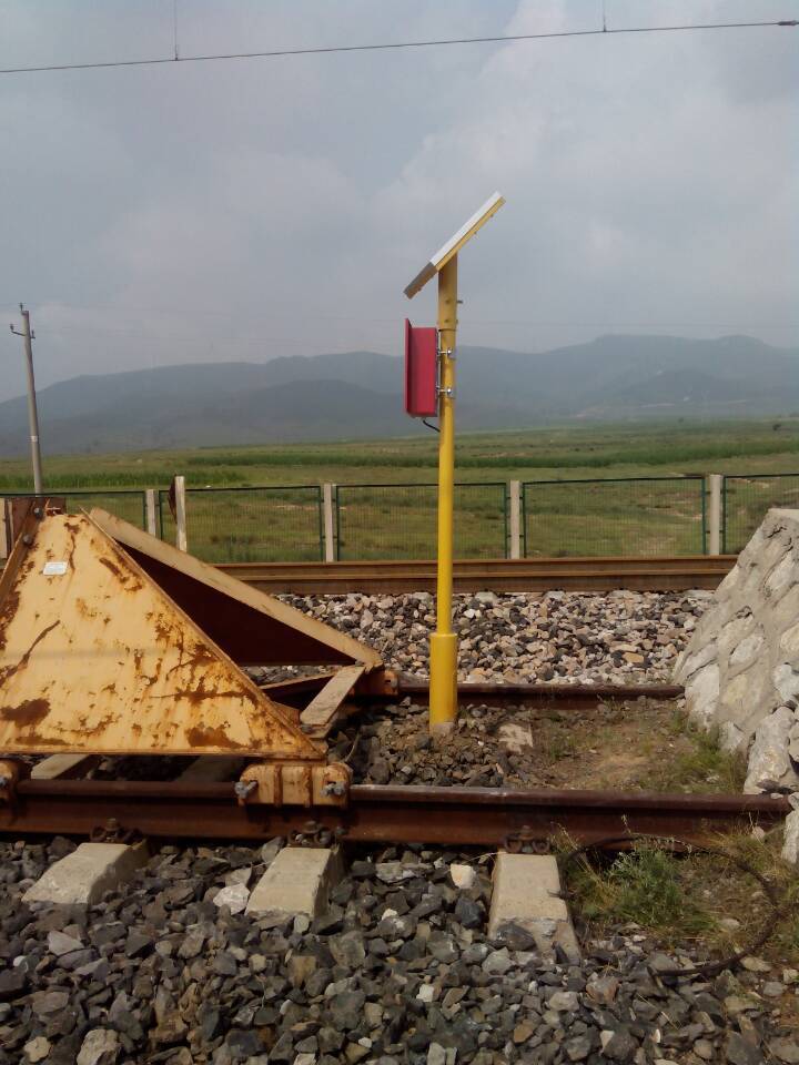 太阳能车档表示器信号灯 铁路土挡表示器 锂电池led红色提示牌