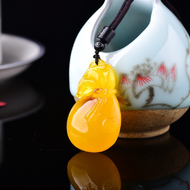 天然鸡油黄蜜蜡钱袋挂坠琥珀原石代代有福袋吊坠男女款毛衣链