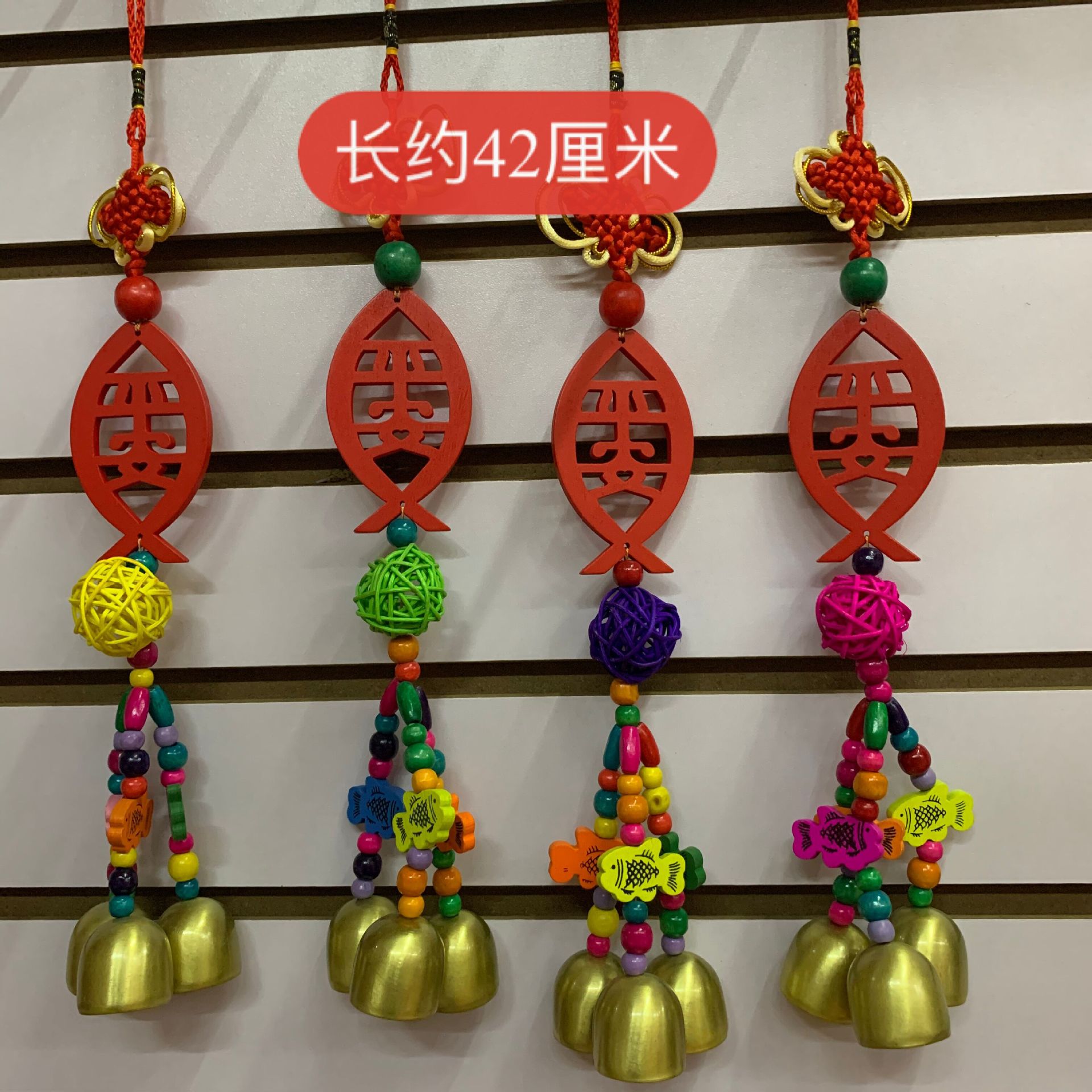 民族特色旅游工艺品东巴风铃挂件 红鱼平安片藤球双铃
