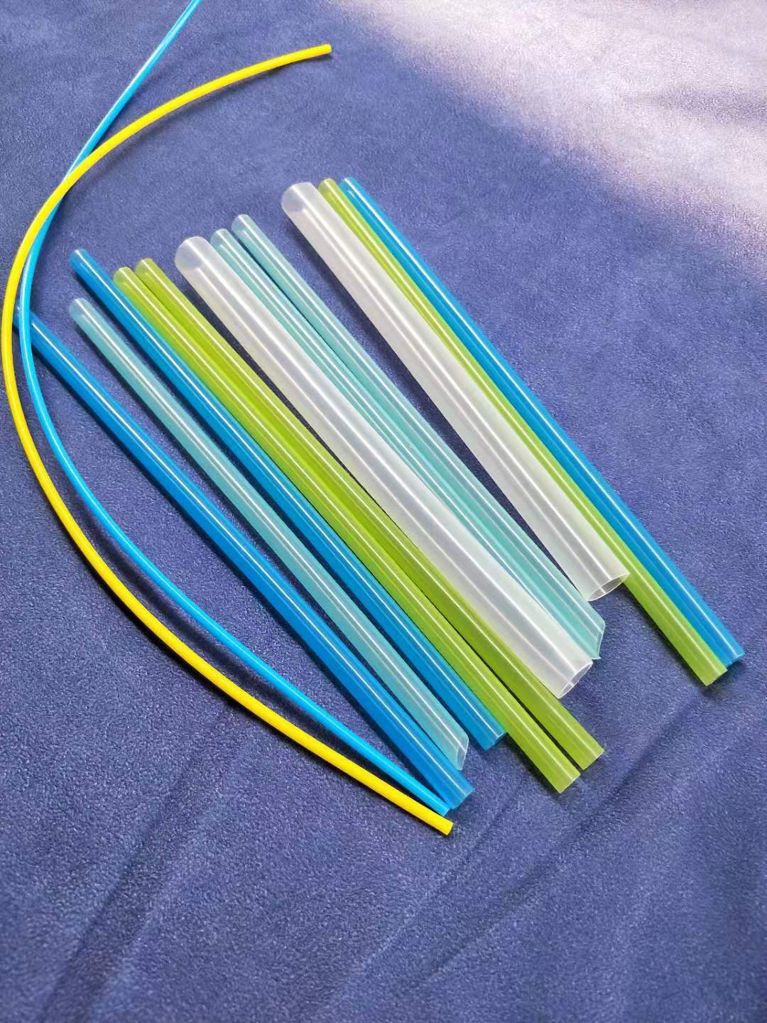 厂家供应pvc塑料管材 彩色abs挤出硬管 圆管 塑胶管