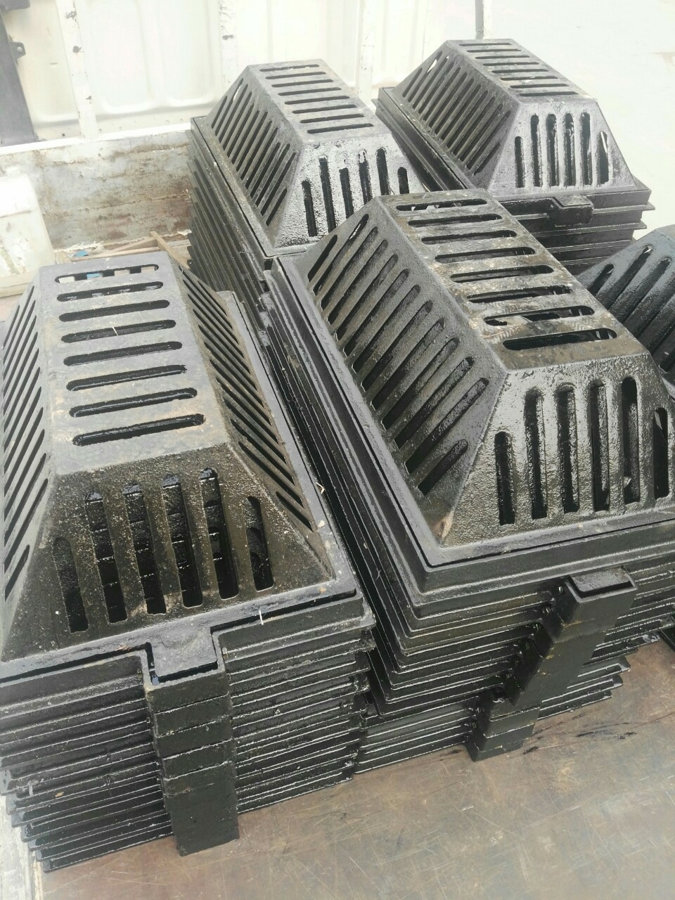 批发海绵城市方型450750180专用球墨铸铁溢流口雨水收集井盖