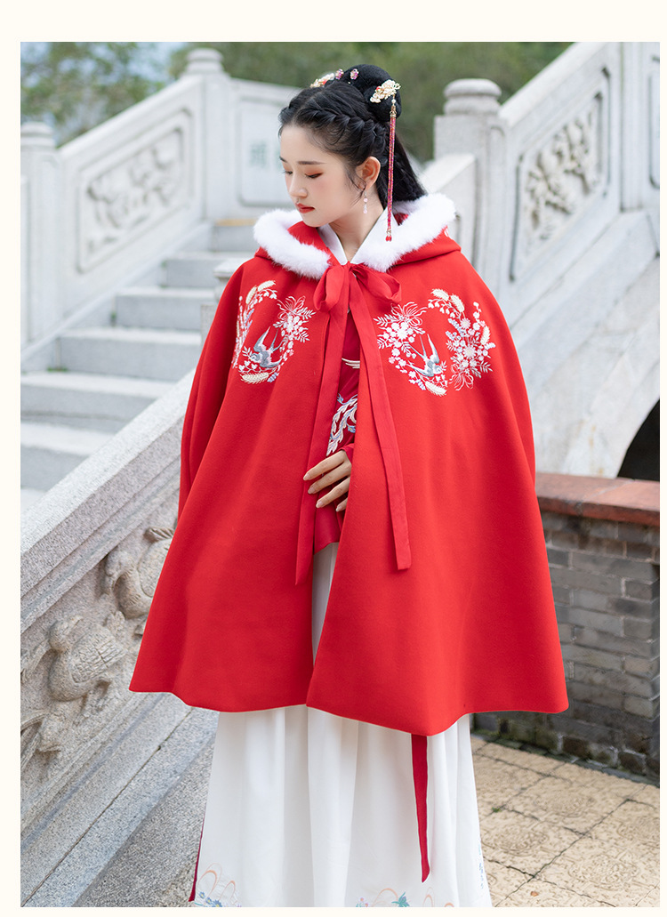 5661实拍新款原创刺绣琵琶袖袄裙汉服套装双面呢加厚斗篷披风