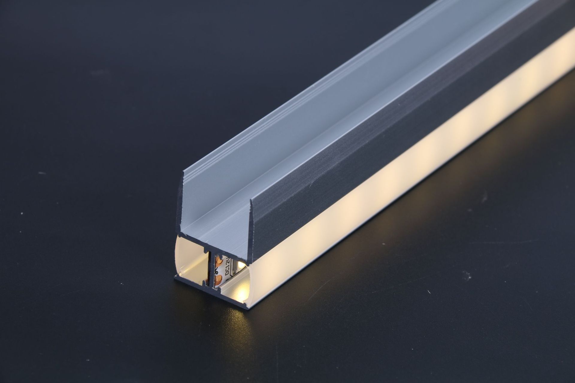 led灯槽层板灯外壳酒柜橱柜衣柜卡玻璃线条双面发光隔板铝槽