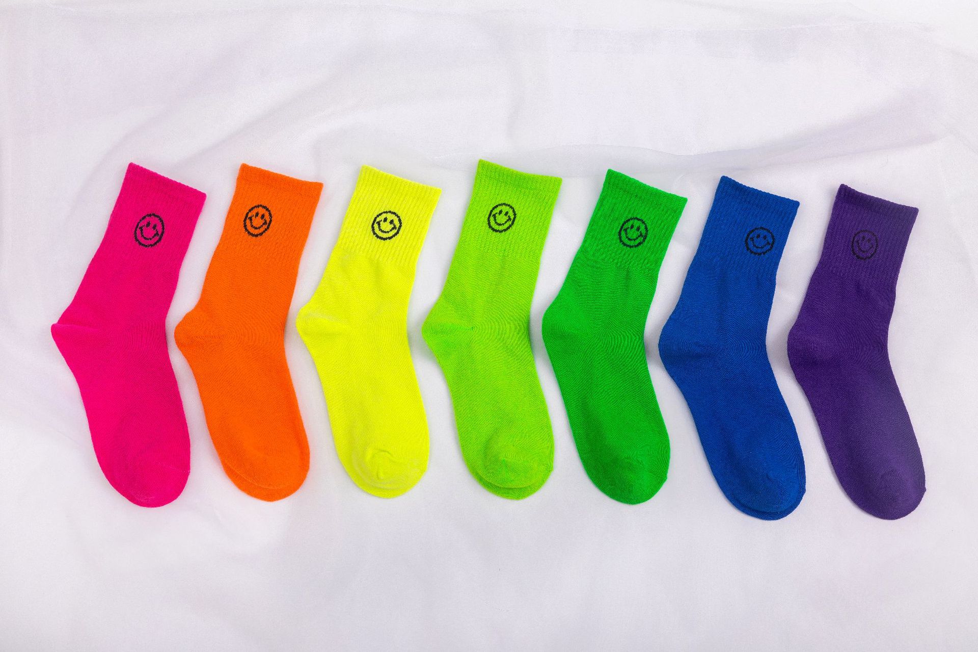 新款荧光纱中筒女袜 时尚潮流亮色笑脸袜子个性堆堆女袜批发