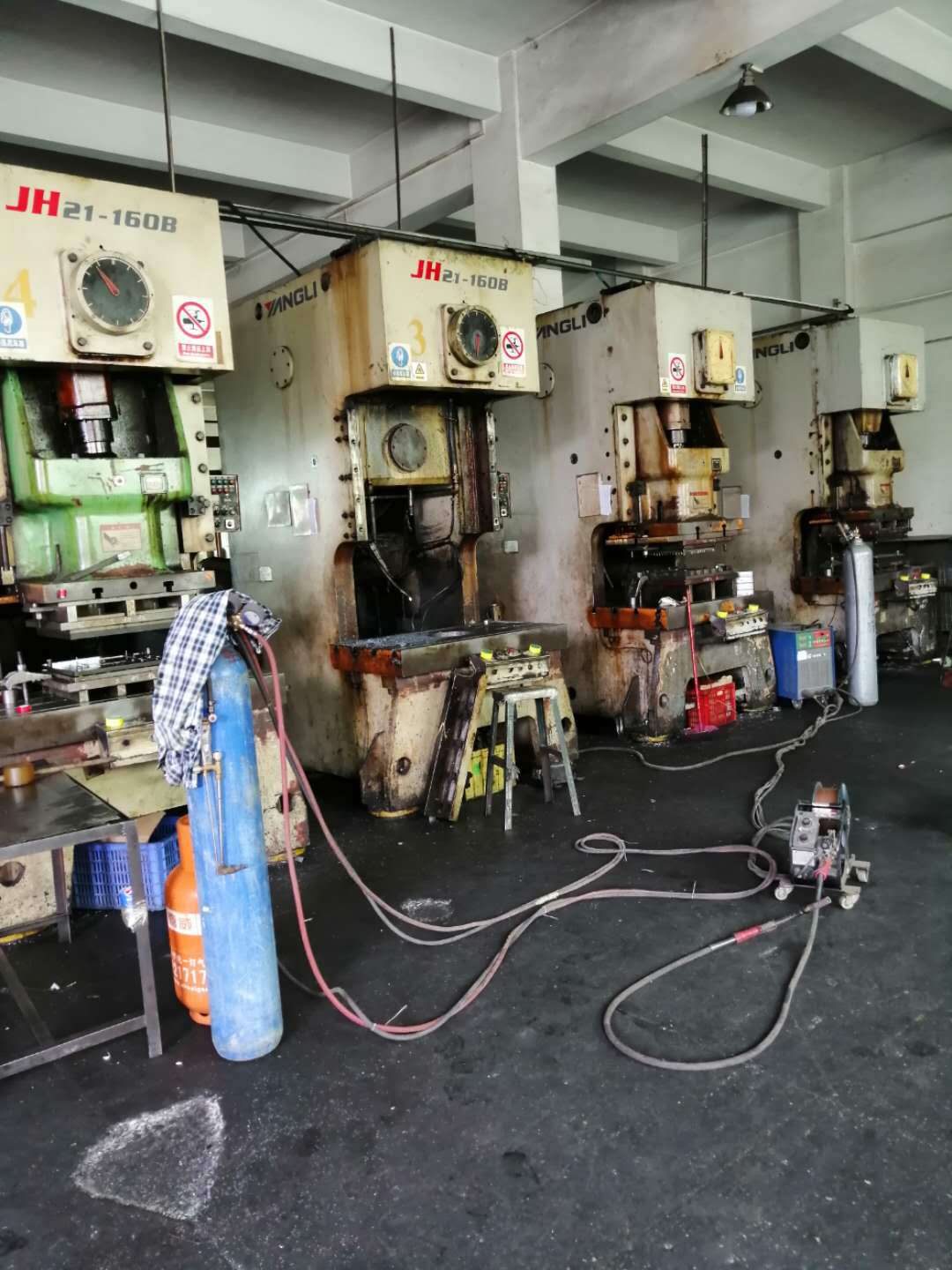 大型冲床维修各种气动冲床承包维修