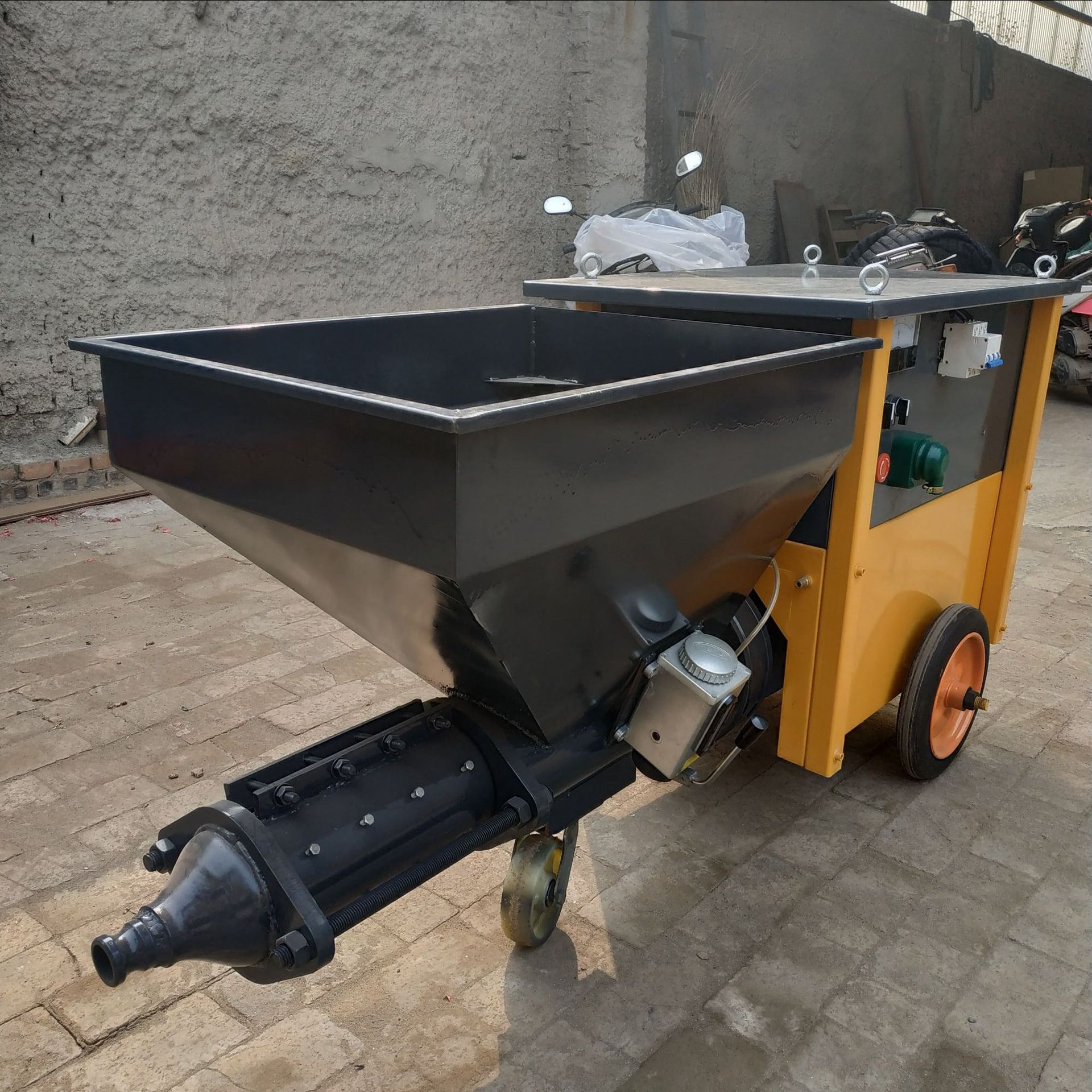 单缸柱塞式多功能砂浆喷涂机 建筑工地用德式新型沙灰喷涂机厂家