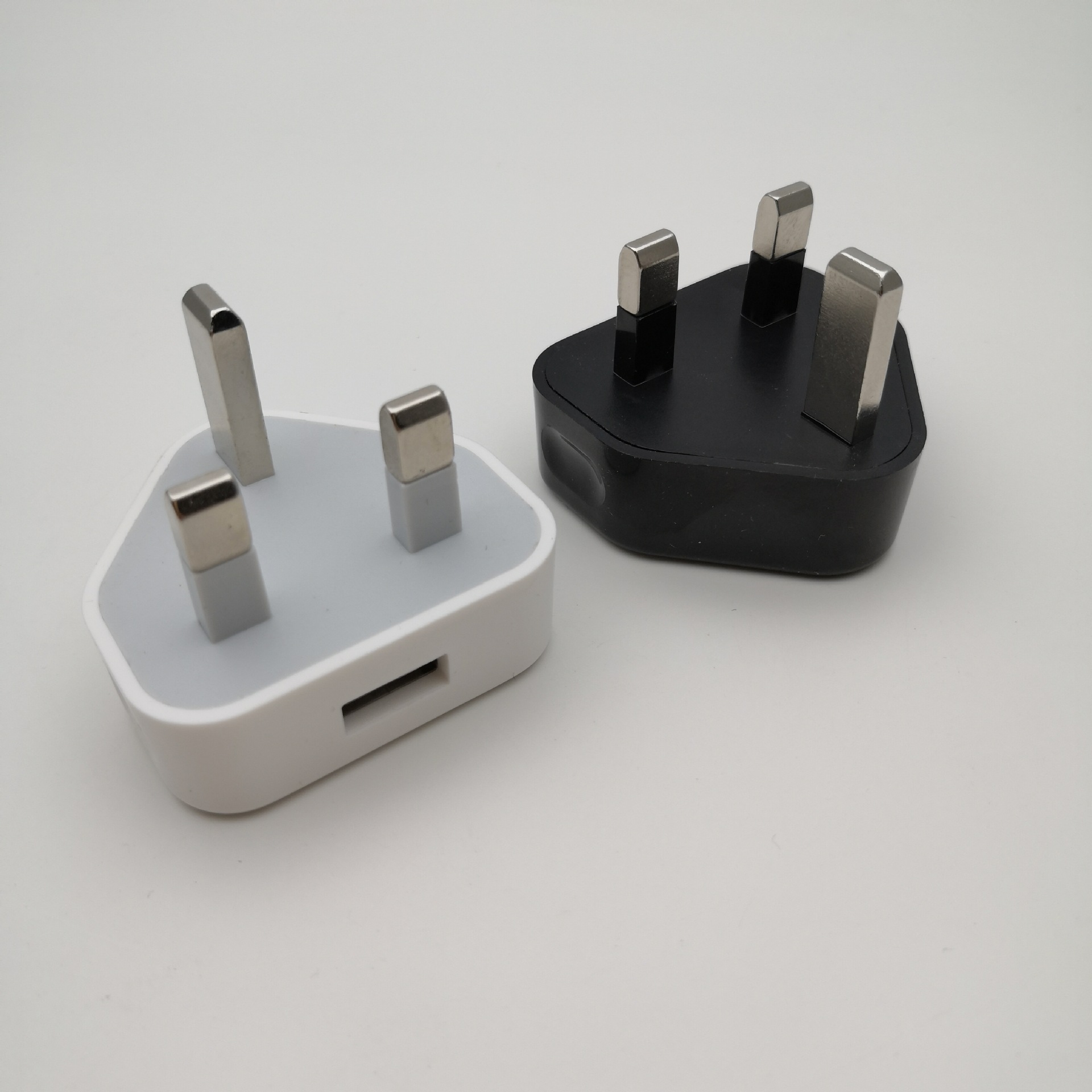 英规充电器5v1a手机充电器跨境ic防爆三角英规牛头港版英规牛头