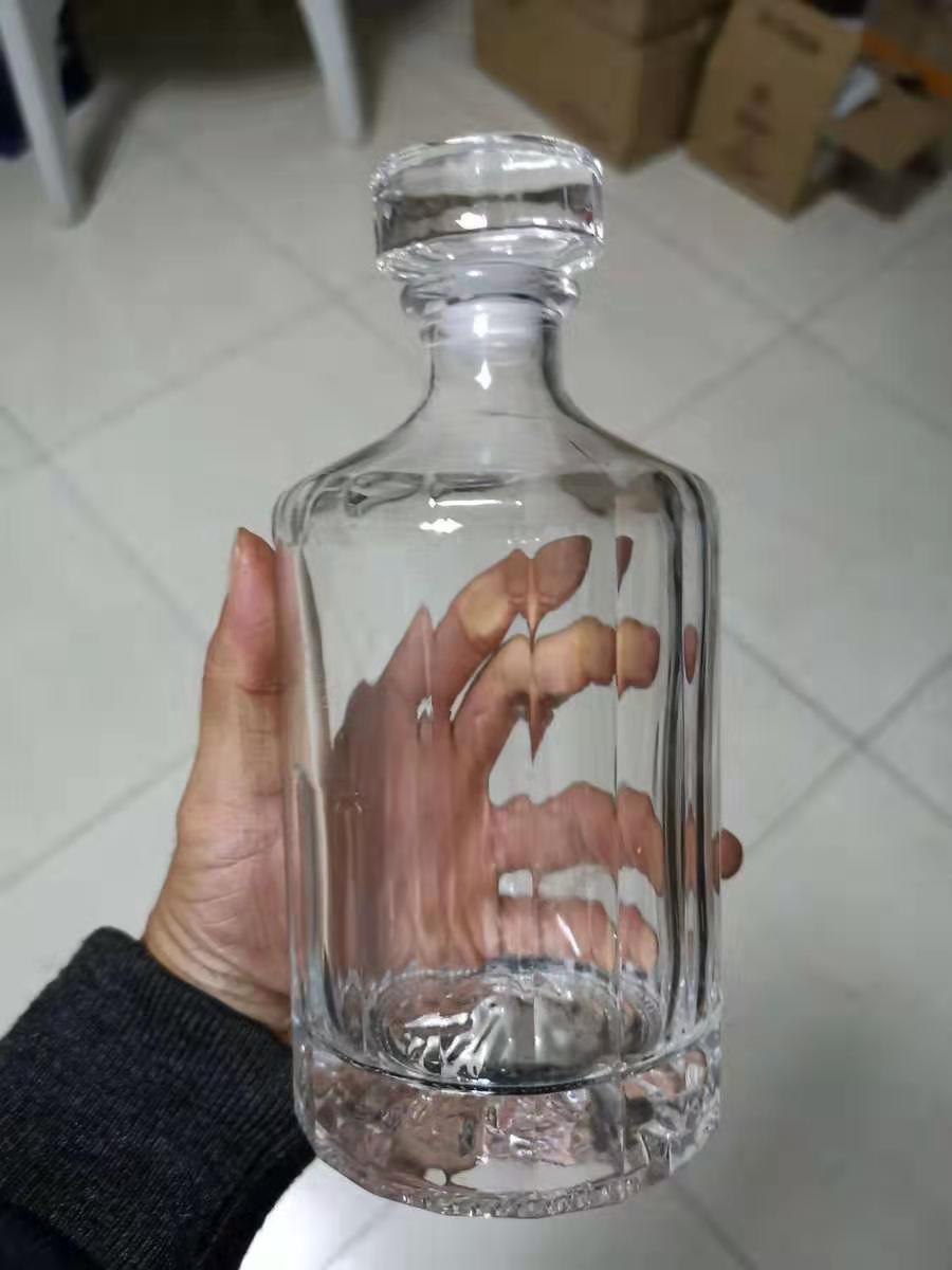 开山酒瓶玻璃晶白料白酒瓶空瓶子一斤装自酿密封瓶定制礼盒套装瓶