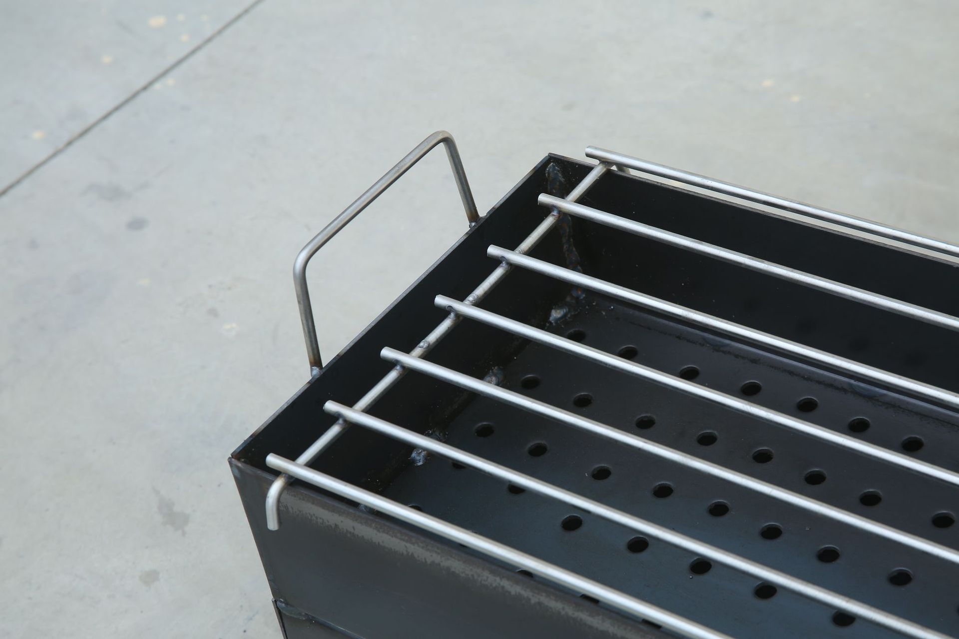 烧烤架子户外炉具木炭烧烤炉家用烧烤碳野外碳烤炉商用无烟