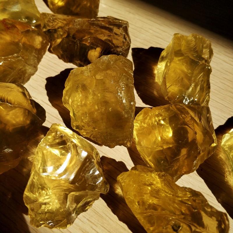 天然巴西黄水晶大块雕刻料鱼缸水晶石头原石原矿摆件