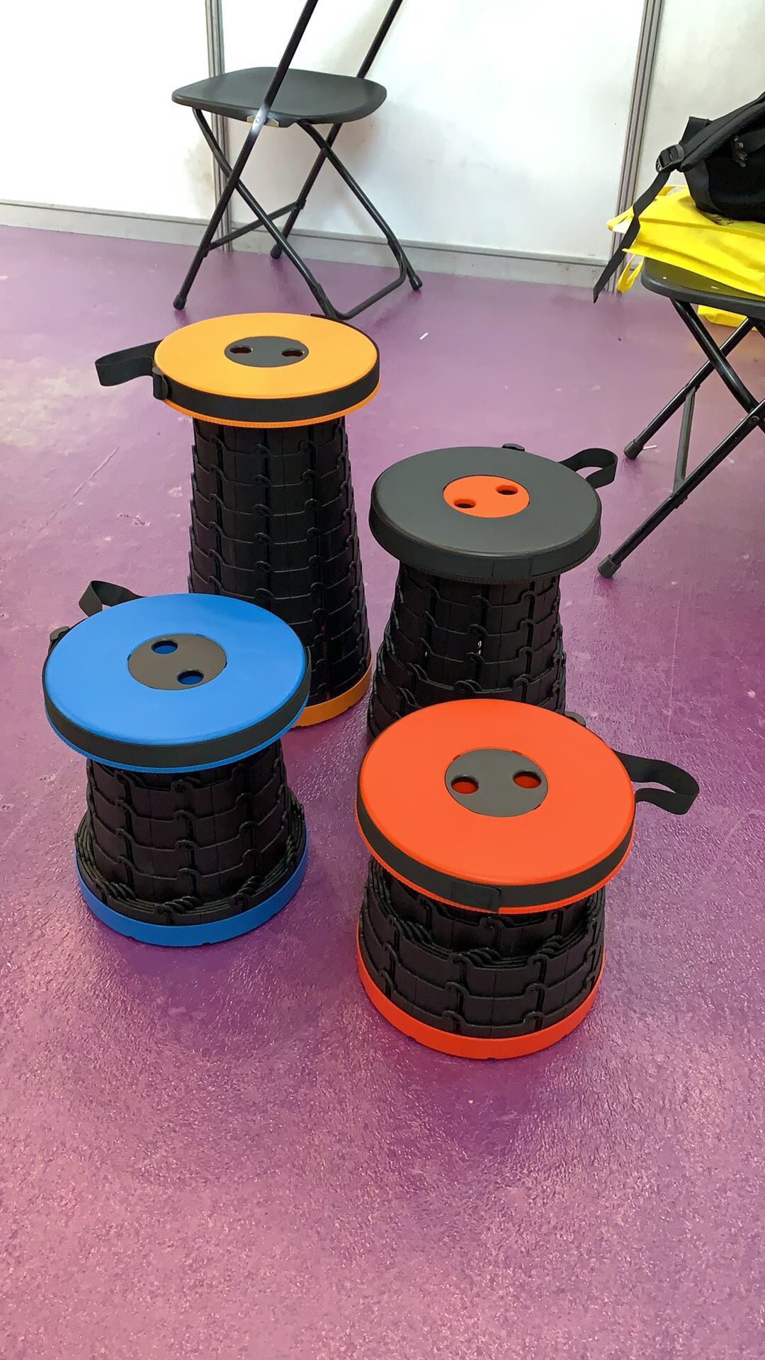 户外折叠凳子便携式旅行座椅伸缩塑料凳可收缩野营钓鱼庭院折叠椅