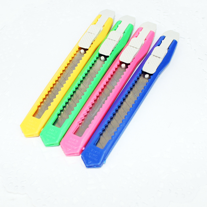 小号美工刀学生美工刀 办公文具裁纸刀学生手工裁剪刀804-阿里巴巴