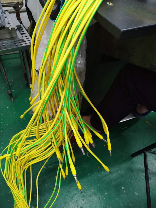 设备静电接地连接线圆环光伏接地线鱼夹静电跨接线黄绿相间连接线