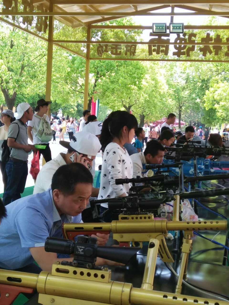 山东潍坊各大景点公园刺激有趣射击打靶游乐项目气炮枪新颖古城靶