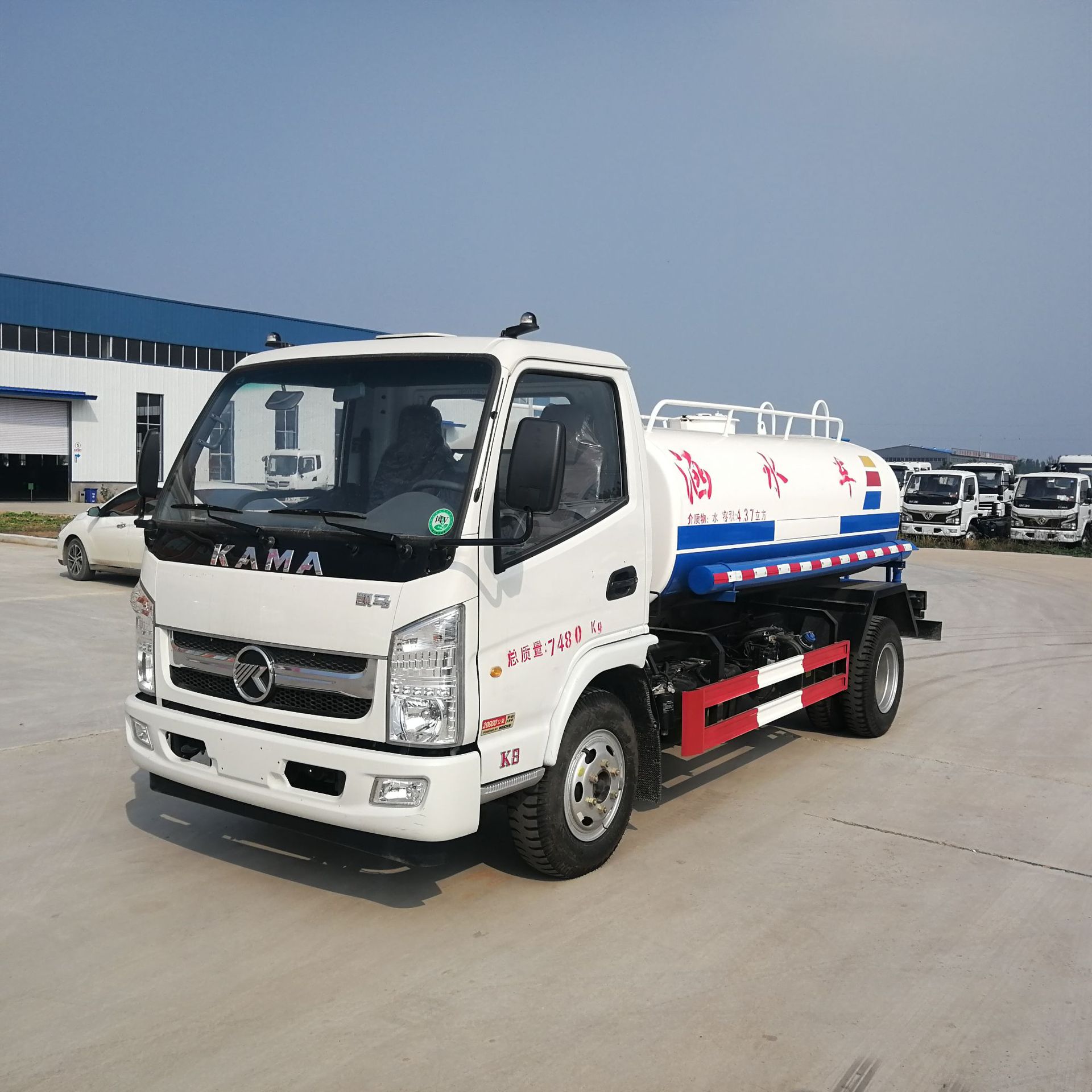 山东喷洒车厂家 出售各种型号2--15吨洒水车 全新国六全国可上牌