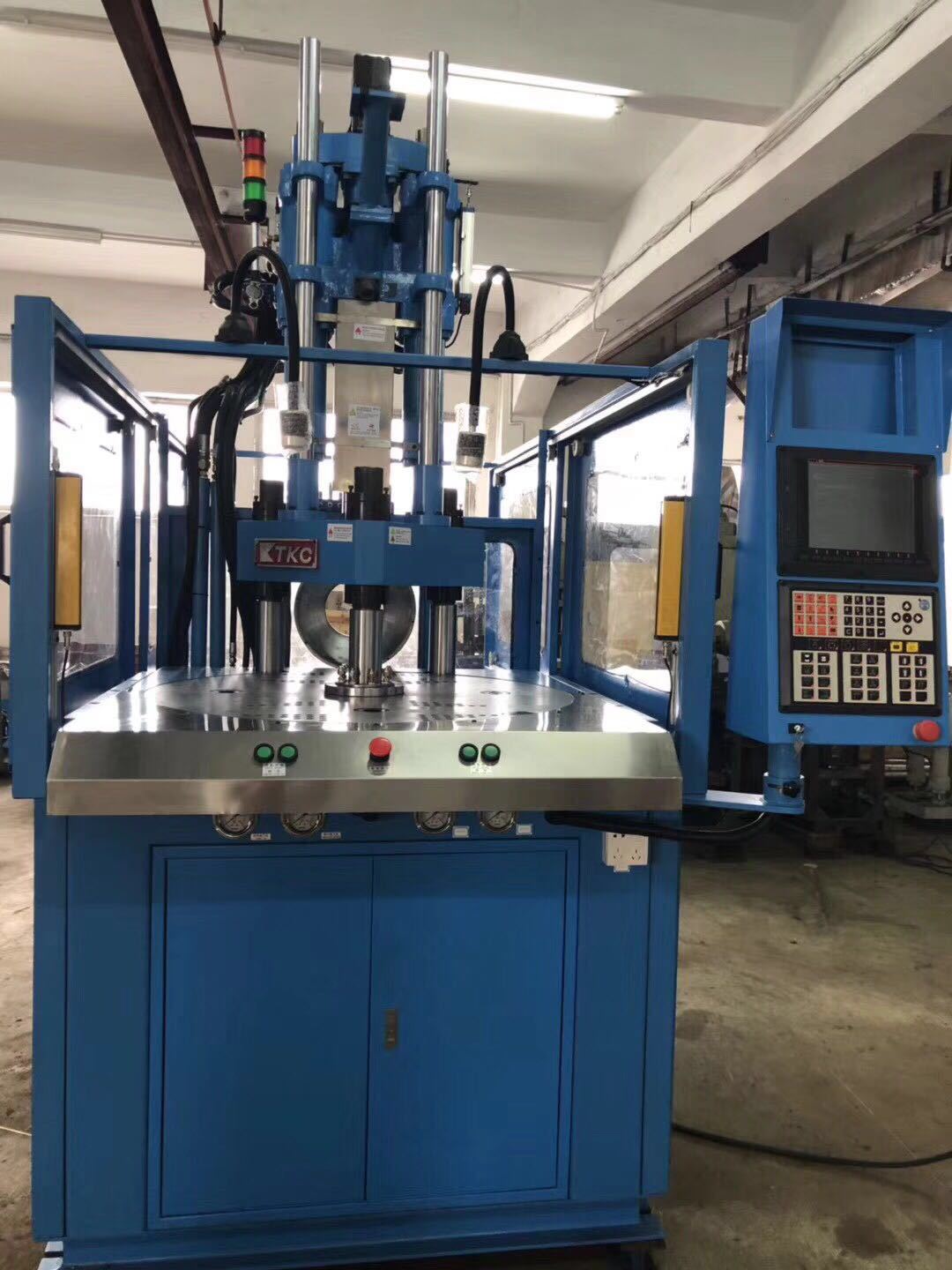 昆山今机立式塑胶橡胶45-300吨kr成型机系列精密圆盘注塑机