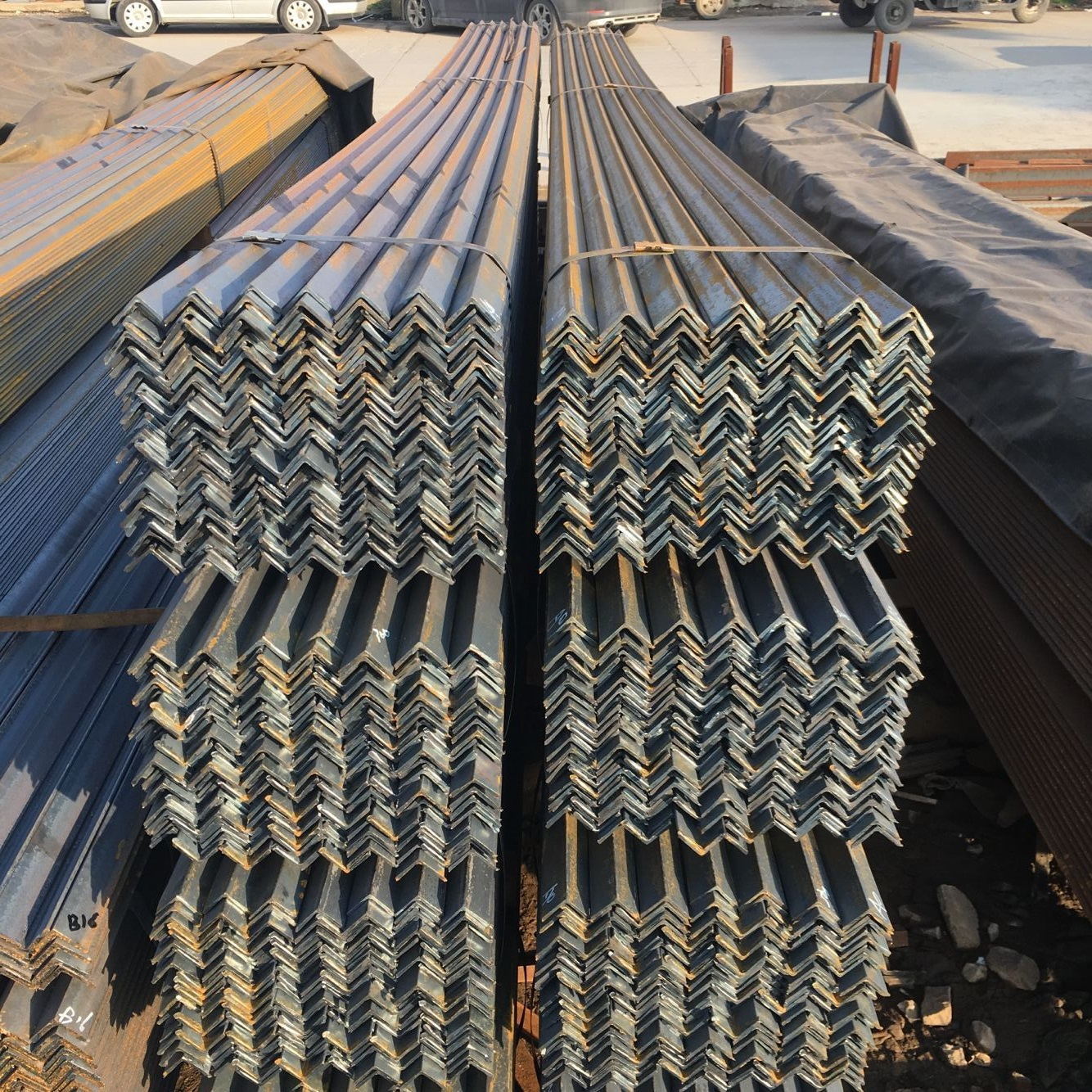 苏州昆山等边多孔三角钢镀锌角钢万能角铁规格齐全