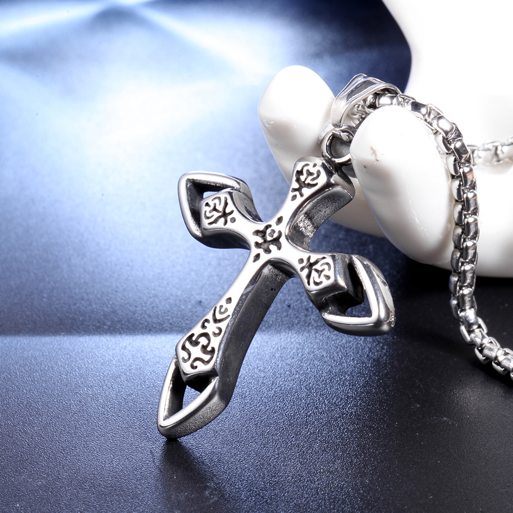 朋克饰品 钛钢项坠骷髅头十字架 欧美个性流行项链