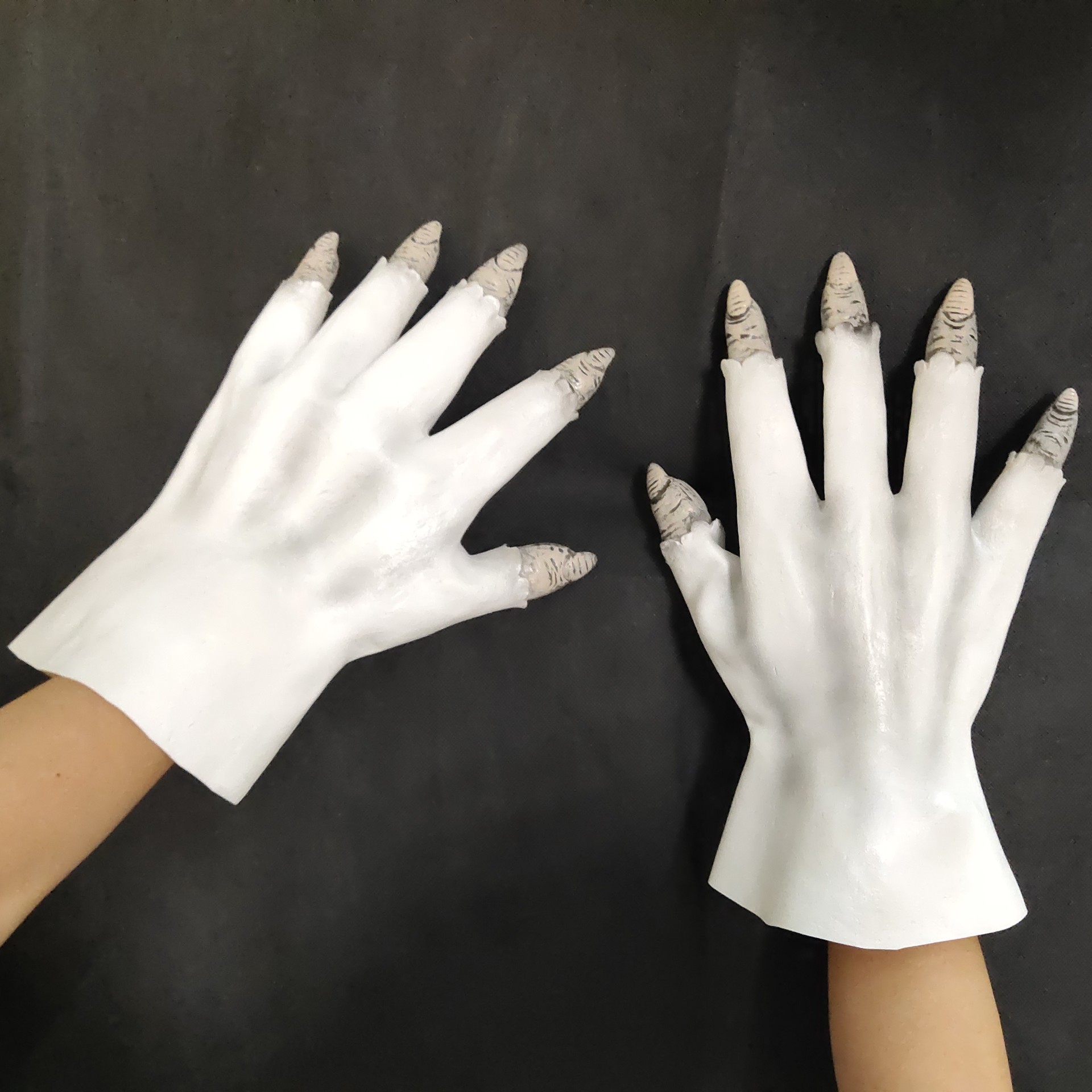 新版小丑回魂佩尼怀斯 小丑手套服装备万圣节乳胶成人恐怖鬼手套