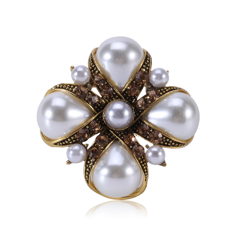 Factory Direct Sales Cross-Border Hot Selling White Pearl Personality Creative Brooch High-End Versatile Clothing Brooch Accessories Corsage