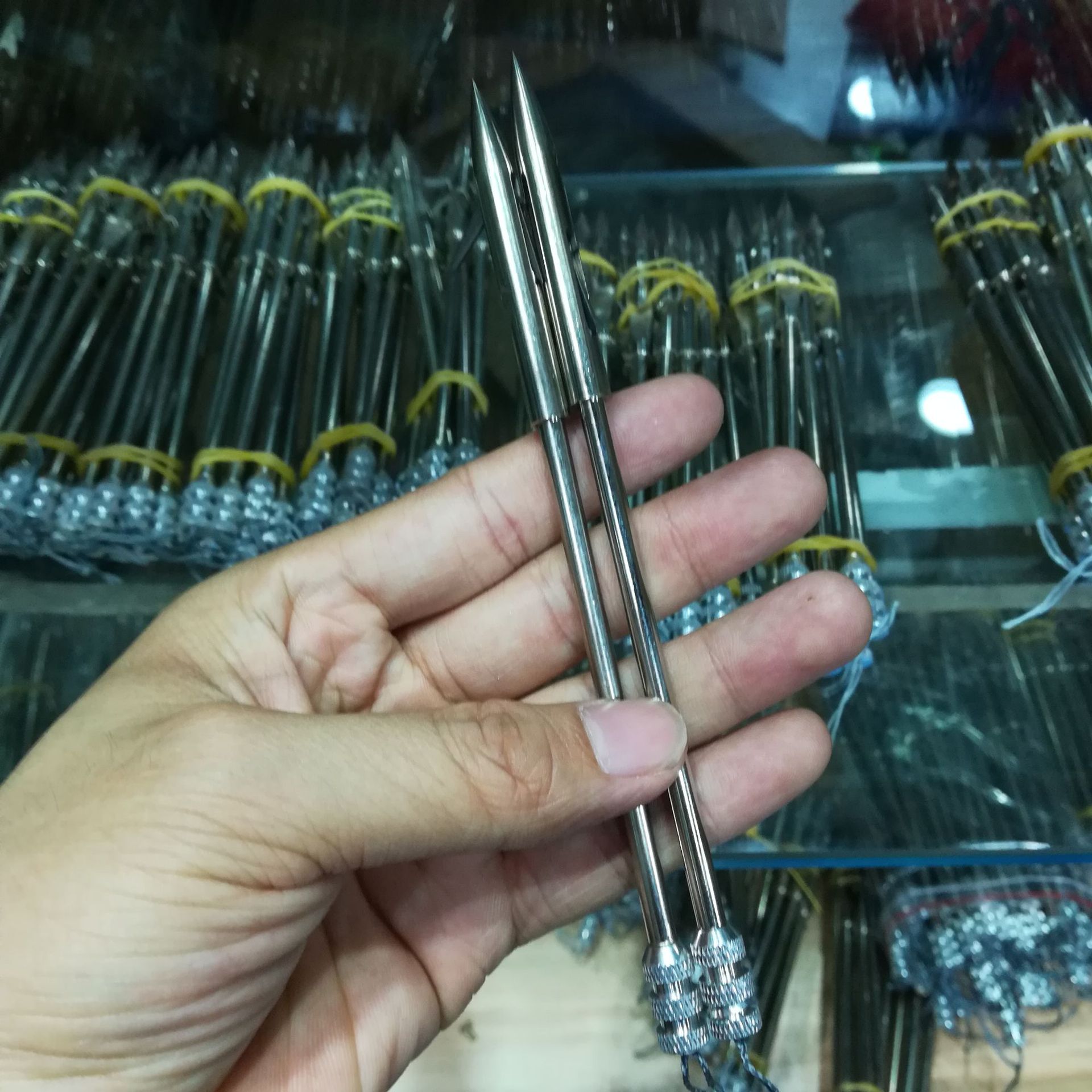 飞鲨升级版镖尖加长射鱼标 鱼鳔 射鱼标鱼镖 弹弓射鱼工具新品