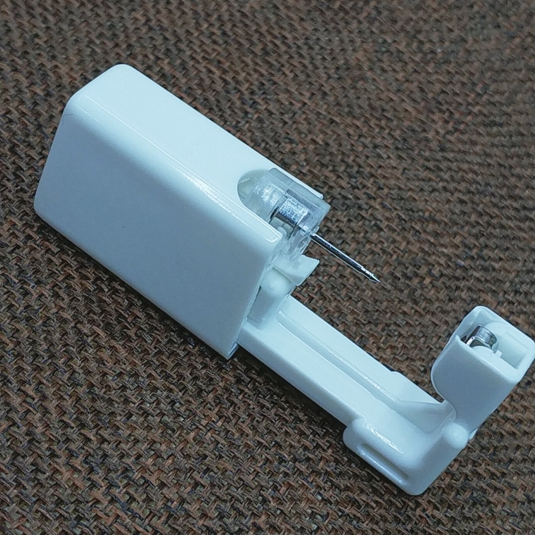 弗司美特一次性无痛穿耳器打耳洞枪耳钉枪穿刺工具二代耳枪送耳钉