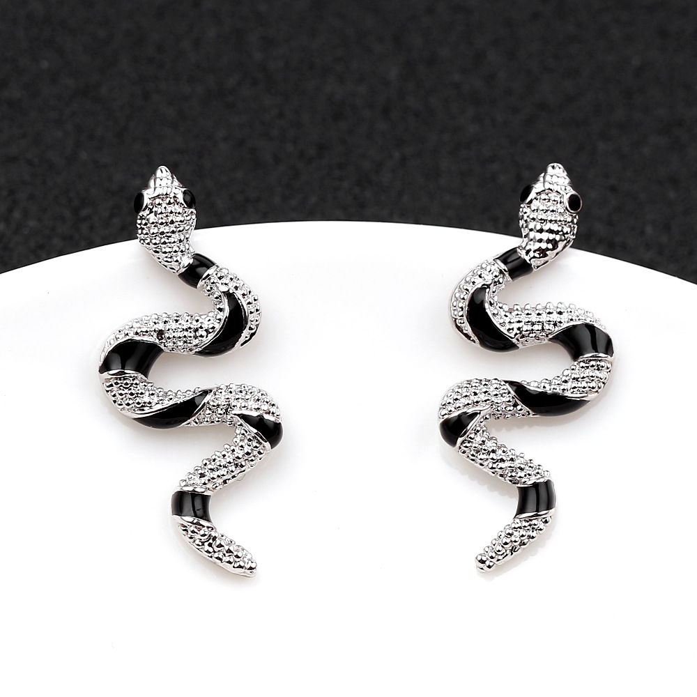 2019新款 欧美流行饰品 一对蛇耳环金色银色时尚饰品 厂家直销