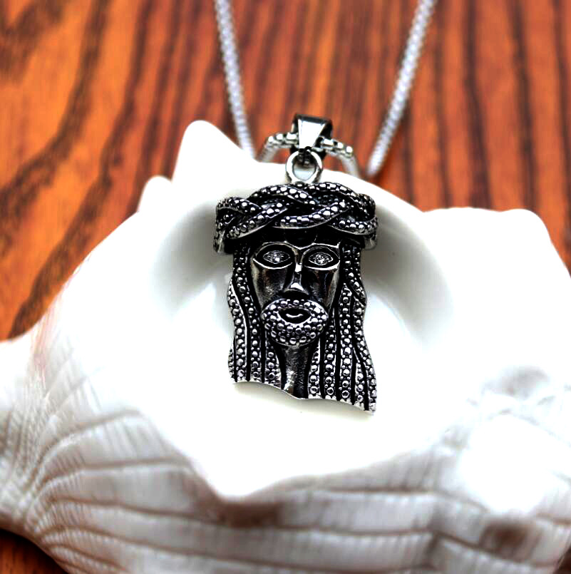 2019宗教饰品批发 欧美耶稣头像挂坠 男士吊坠 钛钢项链 铸造配饰