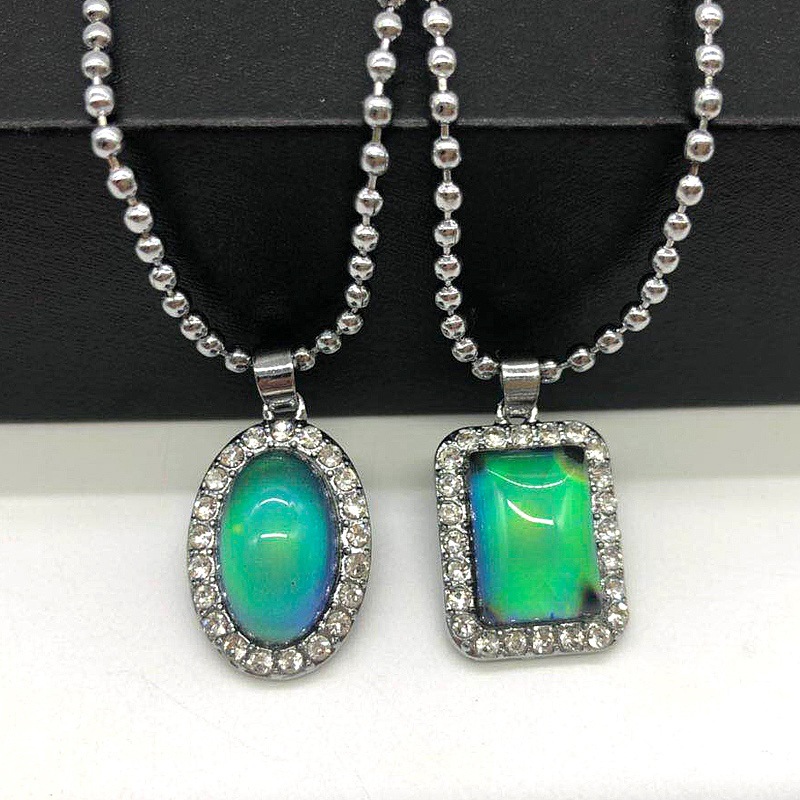 抖音快手直播时尚女款变色项链镀铬保色项坠厂家批发流行饰品