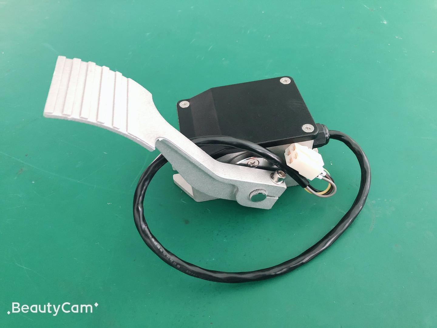 电动观光车加速器