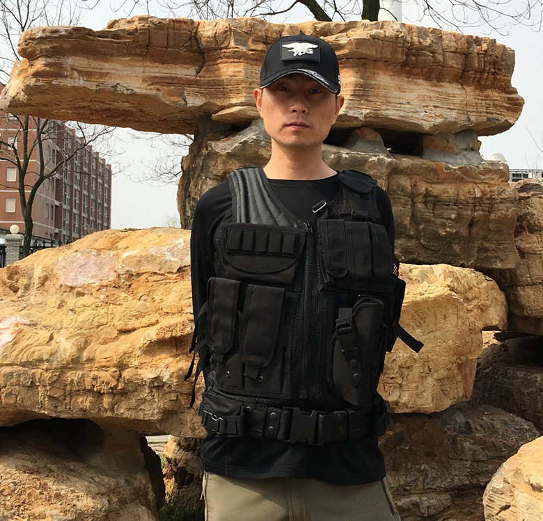 军鹰 雅科达 户外运动战术背心 cs野战背心 超轻透气战术作战马甲