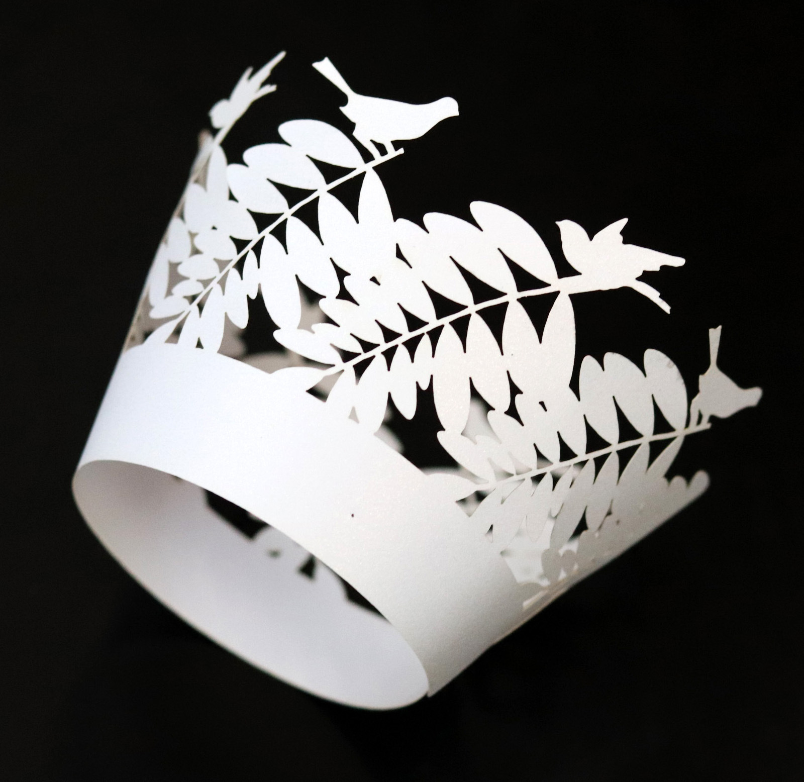 树叶爱情小鸟 节日庆典装饰纸杯 蛋糕纸围边 激光镂空花边 批发