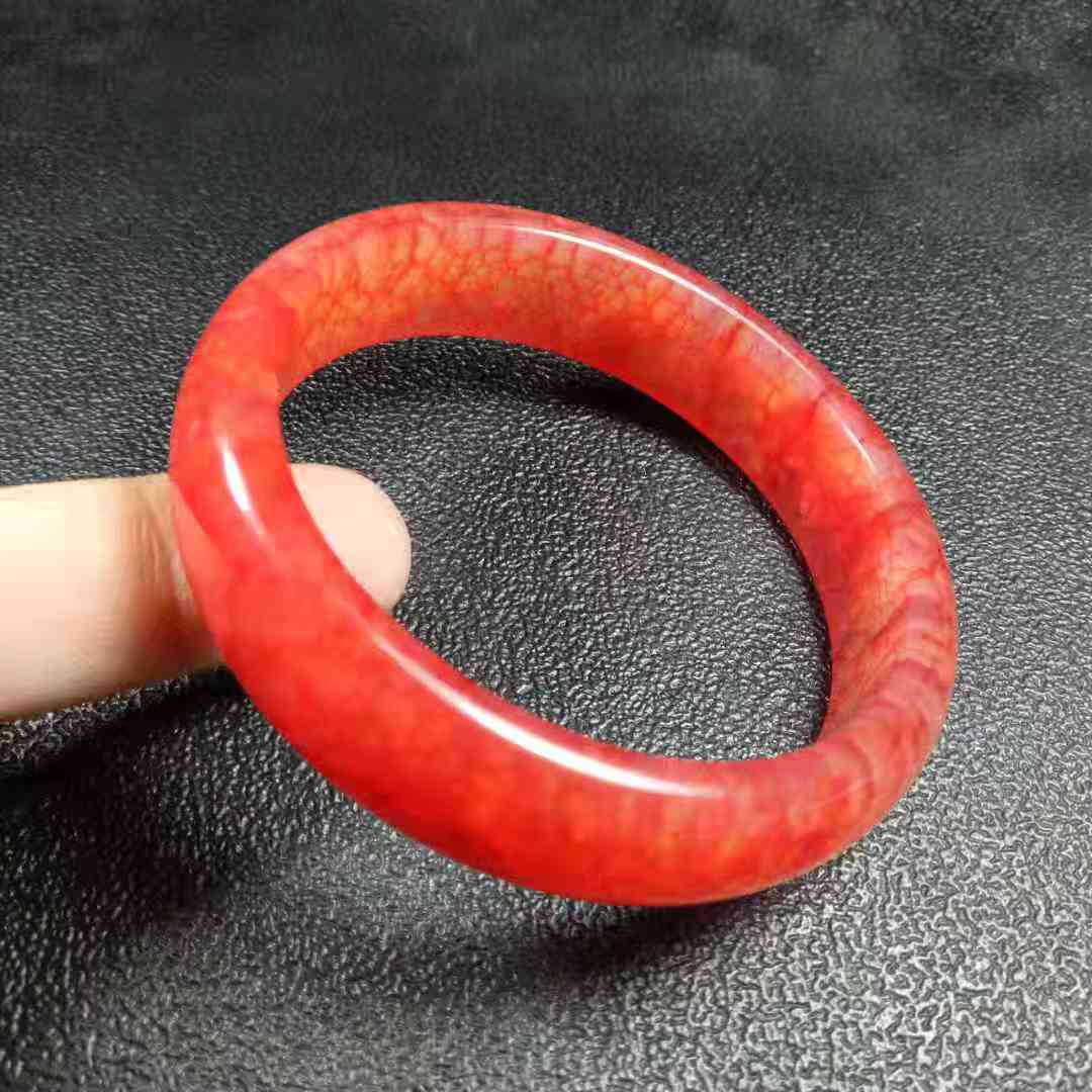 时尚精选系列东北岫玉镯子鸡血玉手镯 个性冰莹时尚岫玉手镯批发