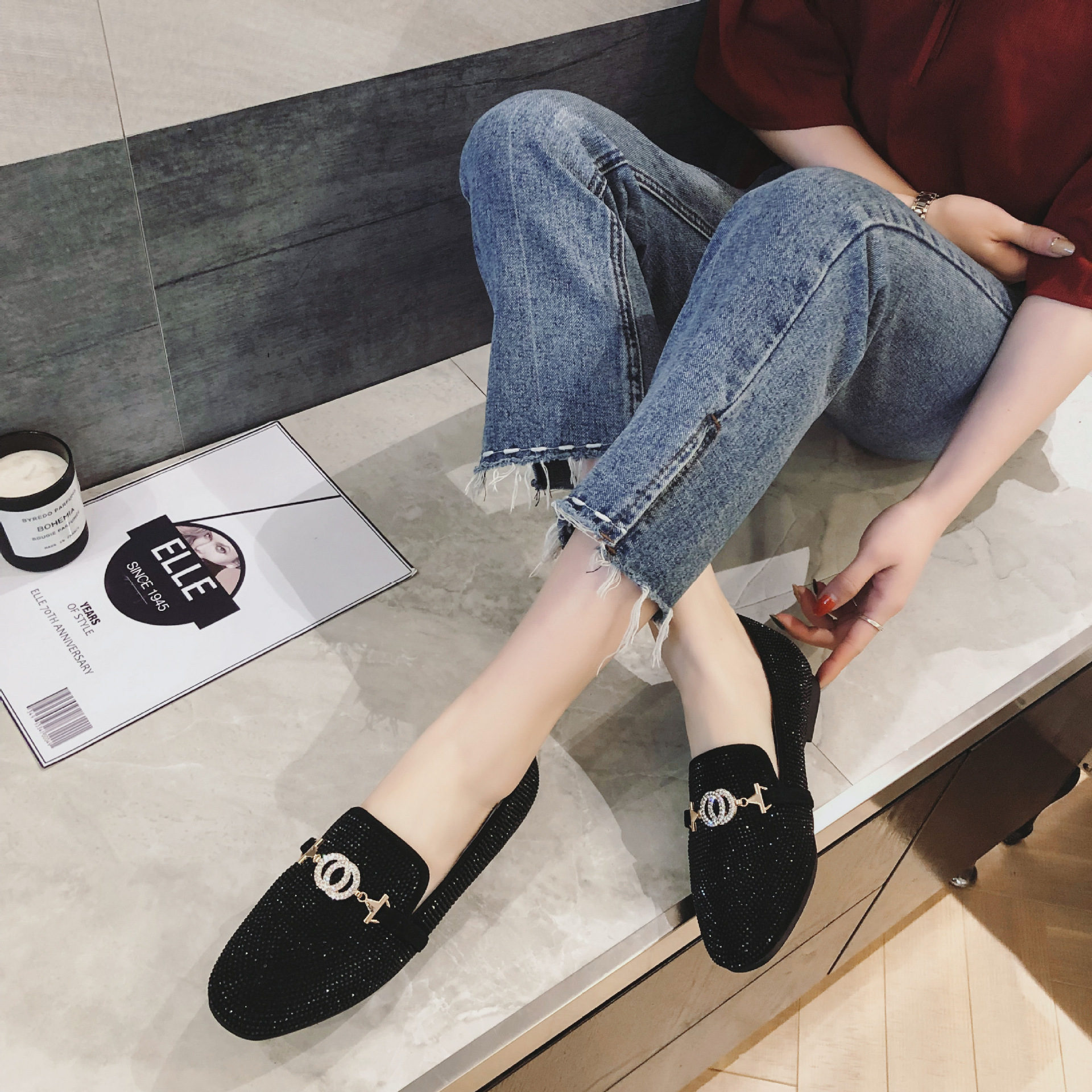 鞋袜箱包 休闲女鞋 > 19301包邮帛履真皮烫钻平底圆头平底休闲春季