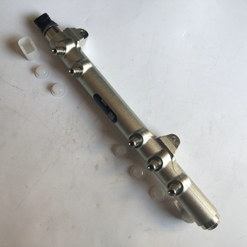 适用于zd30东风轻型发动机高压共轨油轨/17520ma71a