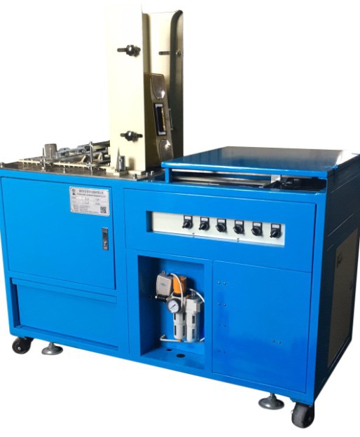 厂家直销拖鞋设备eva人字拖沙滩拖鞋自动鞋底钻孔拉带一体机